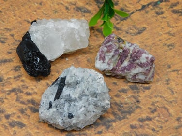 MIXED LOT ROCK STONE LAPIDARY SPECIMEN