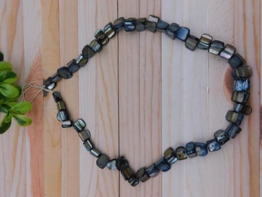 ABALONE BEADS ROCK STONE LAPIDARY SPECIMEN