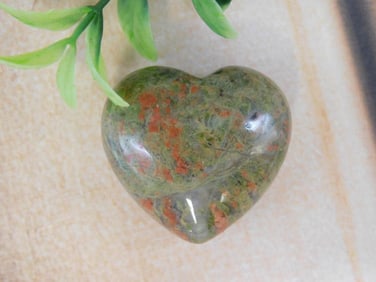 STONE HEART ROCK STONE LAPIDARY SPECIMEN