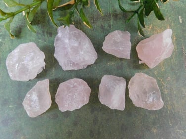 ROSE QUARTZ ROCK STONE LAPIDARY SPECIMEN