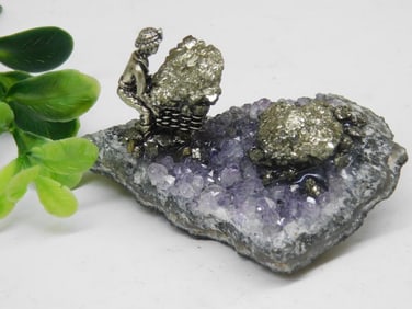 PYRITE MINER ON AMETHYST ROCK STONE LAPIDARY SPECIMEN