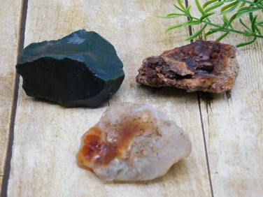 MIXED ROUGH ROCK ROCK STONE LAPIDARY SPECIMEN