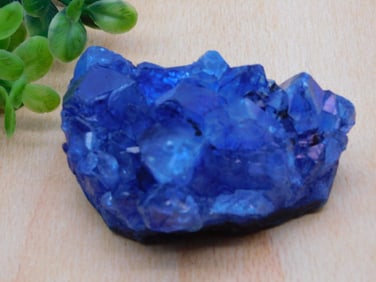 DYED QUARTZ ROCK STONE LAPIDARY SPECIMEN