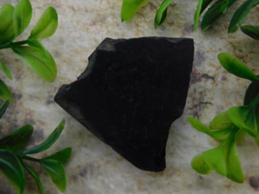 OBSIDIAN ROCK STONE LAPIDARY SPECIMEN