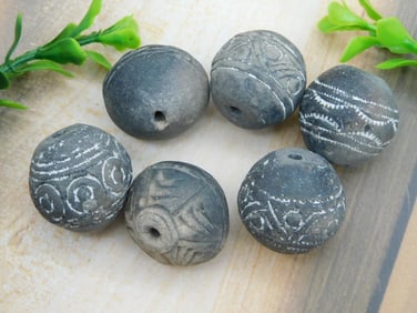 WHORL AFRICAN TRADE BEADS ROCK STONE LAPIDARY SPECIMEN