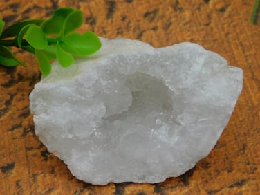 GEODE ROCK STONE LAPIDARY SPECIMEN