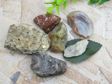 MIXED LOT ROCK STONE LAPIDARY SPECIMEN
