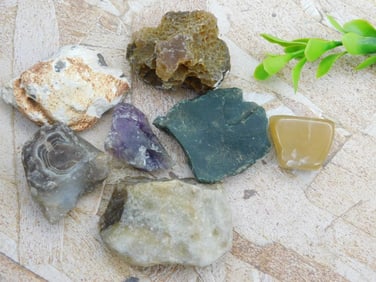 MIXED LOT ROCK STONE LAPIDARY SPECIMEN