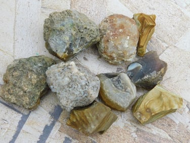 MIXED LOT ROCK STONE LAPIDARY SPECIMEN