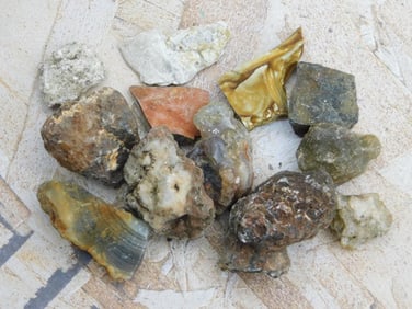 MIXED LOT ROCK STONE LAPIDARY SPECIMEN