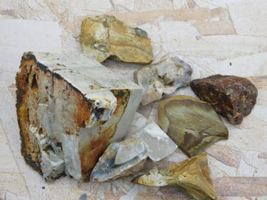 MIXED LOT ROCK STONE LAPIDARY SPECIMEN