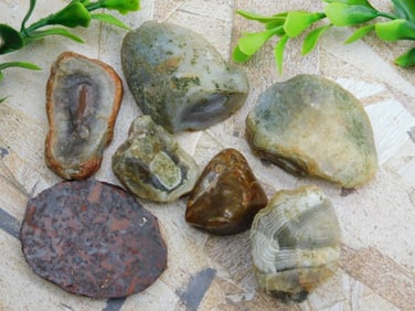 MIXED LOT ROCK STONE LAPIDARY SPECIMEN