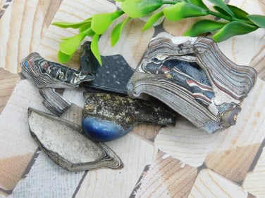 FORDITE MOTOR CITY AGATE ROCK STONE LAPIDARY SPECIMEN