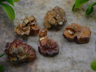 GEM VANADINITE ROCK STONE LAPIDARY SPECIMEN