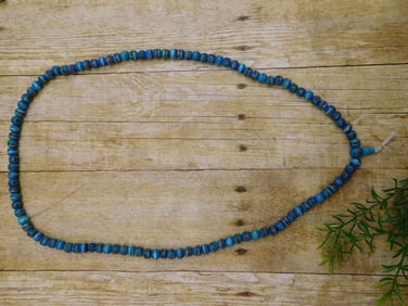 AFRICAN TRADE BEADS ROCK STONE LAPIDARY SPECIMEN