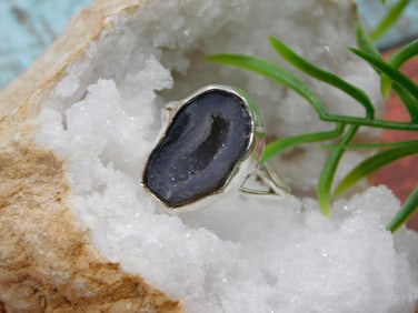 STERLING SILVER GEODE RING SIZE 8 ROCK STONE LAPIDARY SPECIMEN