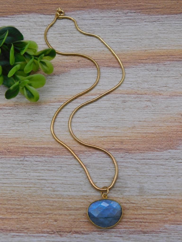 LABRADORITE PENDANT ON CHAIN NECKLACE ROCK STONE LAPIDARY SPECIMEN: LABRADORITE PENDANT ON CHAIN NECKLACE ROCK STONE LAPIDARY SPECIMEN