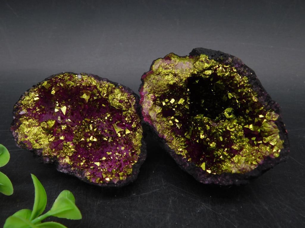 PINK AND GOLD GEODE ROCK STONE LAPIDARY SPECIMEN: PINK AND GOLD GEODE ROCK STONE LAPIDARY SPECIMEN