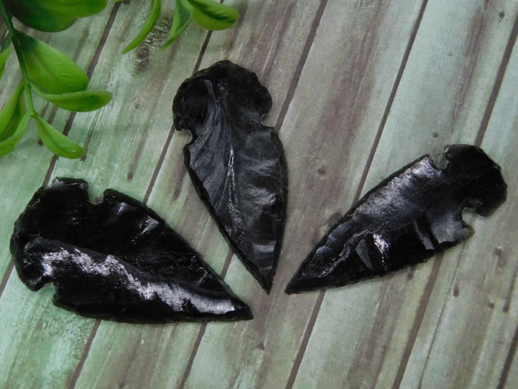 Set of 3 Obsidian Arrowheads: Set of 3 Obsidian Arrowheads
