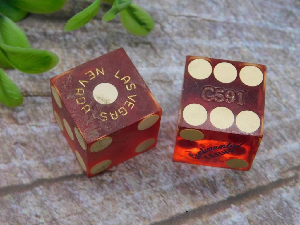 Pair of Las Vegas Red Casino Dice with Gold Pips: Pair of Las Vegas Red Casino Dice with Gold Pips