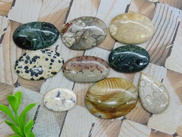 CABOCHONS ROCK STONE LAPIDARY SPECIMEN