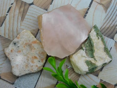 MIXED LOT ROCK STONE LAPIDARY SPECIMEN