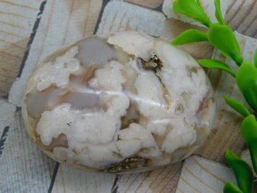 HATMANS FLOWER PETAL AGATE ROCK STONE LAPIDARY SPECIMEN