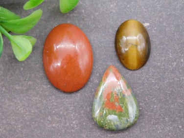 CABOCHONS ROCK STONE LAPIDARY SPECIMEN
