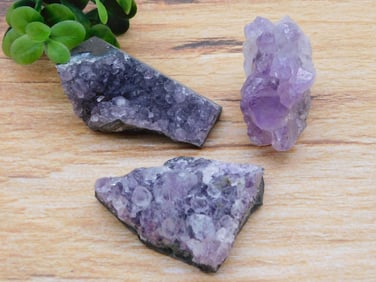 AMETHYST ROCK STONE LAPIDARY SPECIMEN