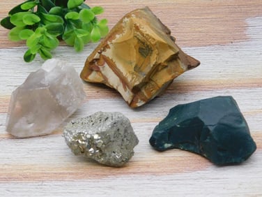 MIXED LOT ROCK STONE LAPIDARY SPECIMEN