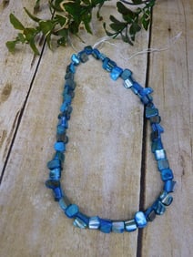 SHELL BEADS ROCK STONE LAPIDARY SPECIMEN