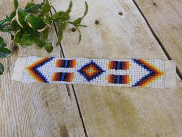 NATIVE AMERICAN STYLE BEADED BAND