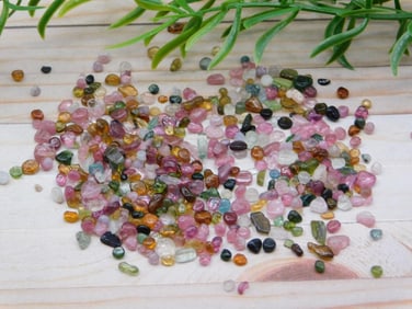 TOURMALINE ROCK STONE LAPIDARY SPECIMEN