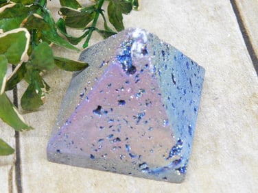 DRUZY TITANIUM PYRAMID ROCK STONE LAPIDARY SPECIMEN