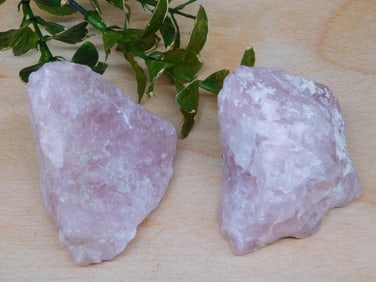 ROSE QUARTZ ROCK STONE LAPIDARY SPECIMEN
