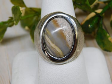 GENUINE STONE RING ROCK STONE LAPIDARY SPECIMEN