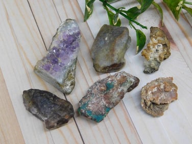 MIXED LOT ROCK STONE LAPIDARY SPECIMEN