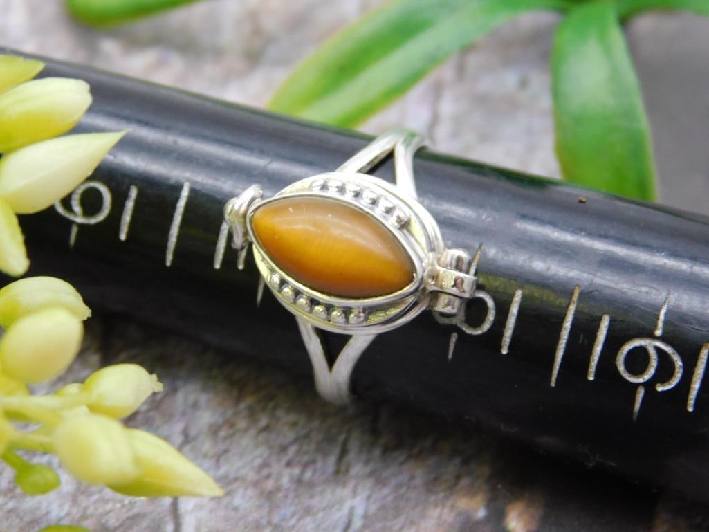STERLING SILVER TIGER EYE POISON RING SIZE 7 ROCK STONE LAPIDARY SPECIMEN: STERLING SILVER TIGER EYE POISON RING SIZE 7 ROCK STONE LAPIDARY SPECIMEN