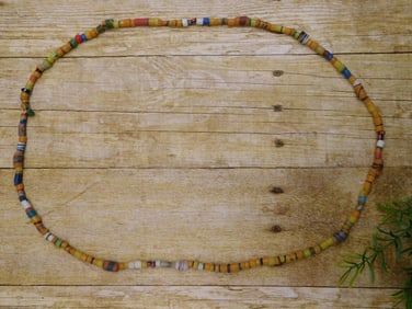 AFRICAN TRADE BEADS ROCK STONE LAPIDARY SPECIMEN