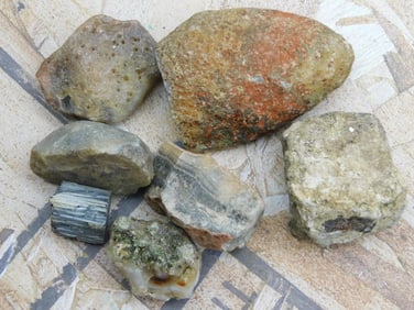 MIXED LOT ROCK STONE LAPIDARY SPECIMEN