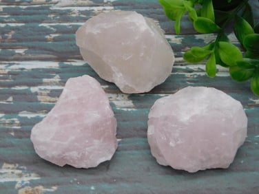 ROSE QUARTZ ROCK STONE LAPIDARY SPECIMEN