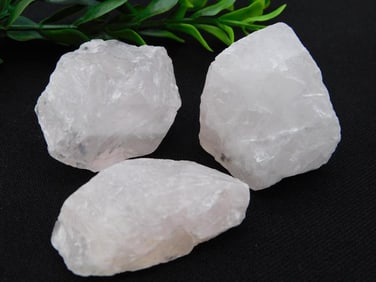 ROSE QUARTZ ROCK STONE LAPIDARY SPECIMEN