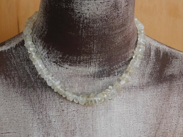 STONE NECKLACE ROCK STONE LAPIDARY SPECIMEN