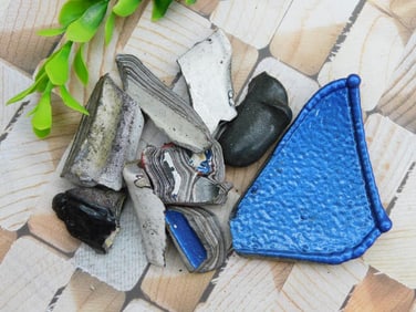 FORDITE MOTOR CITY AGATE ROCK STONE LAPIDARY SPECIMEN