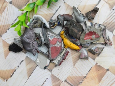 FORDITE MOTOR CITY AGATE ROCK STONE LAPIDARY SPECIMEN