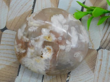 HATMANS FLOWER PETAL AGATE ROCK STONE LAPIDARY SPECIMEN