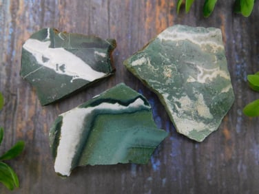 GREEN ZEBRA ROCK STONE LAPIDARY SPECIMEN