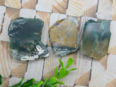 ROCK STONE LAPIDARY SPECIMEN