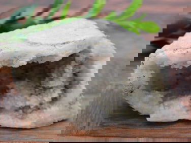 GEODE ROCK STONE LAPIDARY SPECIMEN