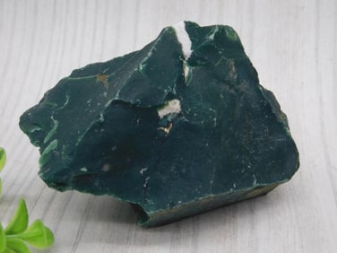 BLOODSTONE ROCK STONE LAPIDARY SPECIMEN